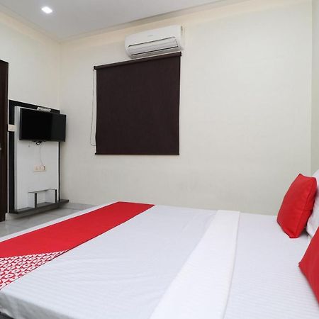 Oyo 29637 Hotel Kakkar Ludhiana Exteriör bild
