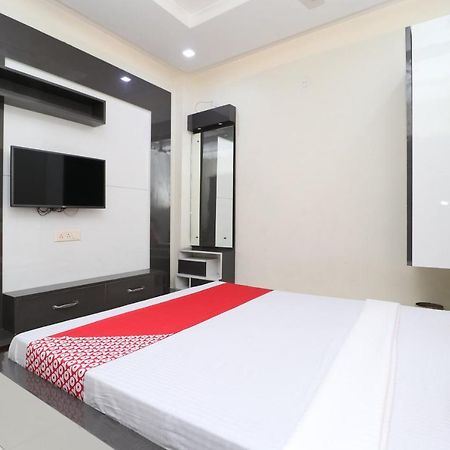 Oyo 29637 Hotel Kakkar Ludhiana Exteriör bild