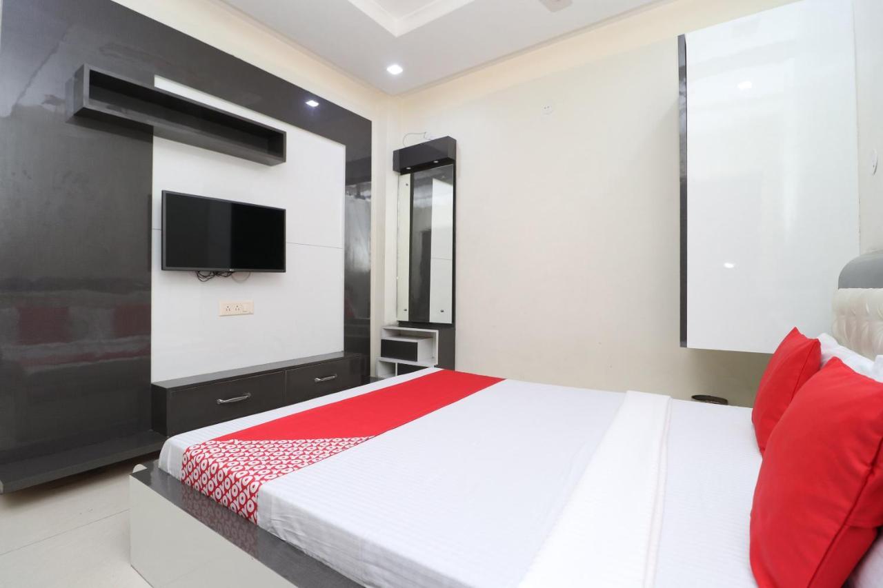 Oyo 29637 Hotel Kakkar Ludhiana Exteriör bild